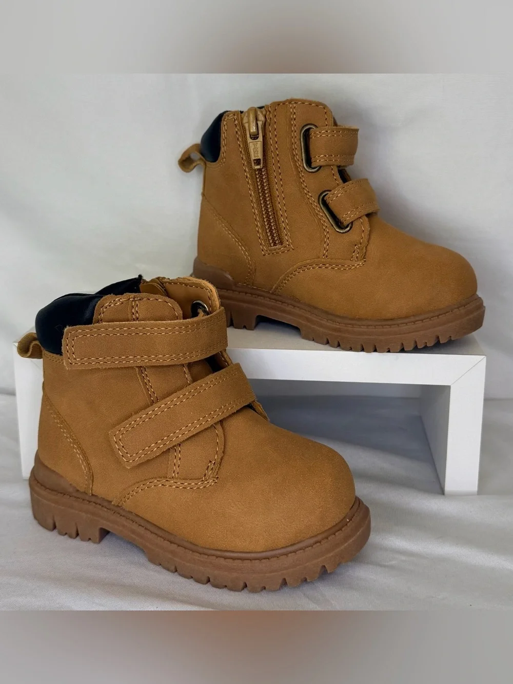 wonder nation Toddler Brown Hook-and-Loop Ankle Boots